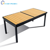 Ensemble table et chaises de salle à manger d'extérieur en plastique et bois, léger, rétractable, empilable, résistant aux UV et durable, pour hôtels et cours commerciales