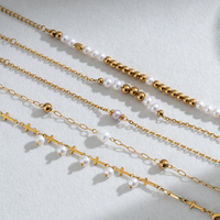 Bracelet en chaîne croisée dorée Grace avec perles, cinq breloques perles pendantes, motif croix, perles ajustables, bijoux fantaisie pour femme