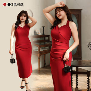 ชุดราตรีคอ halter สีพื้น รุ่น Runqi N8425 Plus Size ดีไซน์จับจีบ สำหรับผู้หญิง สีแดงและสีดำ - Product Image 1