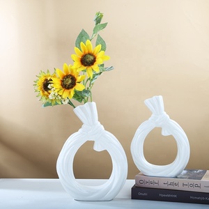 2024 créatif moderne en céramique beignet <span class=keywords><strong>Vase</strong></span> ensemble Art déco <span class=keywords><strong>pampa</strong></span> herbe porcelaine fleur <span class=keywords><strong>Vase</strong></span> pour mariage décoration de table - Product Image 3