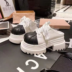 Mocasines de moda para mujer con plataforma gruesa y tiras, zuecos elegantes de cuero con suela de goma y tiras decorativas - Product Image 4