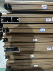 <span class=keywords><strong>Porte</strong></span> de <span class=keywords><strong>garage</strong></span> industrielle en verre et aluminium, <span class=keywords><strong>portillon</strong></span> piétonnier moderne, étanche, à commande manuelle, marque OEM, finition de qualité, vente en gros - Product Image 6