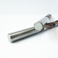 Foret universel 5D haute performance en carbure monobloc avec refroidissement externe pour l'acier et l'acier inoxydable