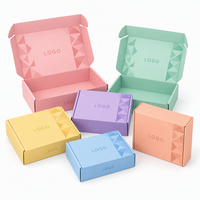 Boîte d'expédition en carton ondulé kraft vert matcha avec logo personnalisé pour les objets d'art, les jouets Pop Mart, les objets de collection, emballages écologiques