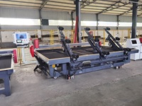 Peralatan Pemotong Kaca CNC3726 Industri Presisi Tinggi Otomatis dengan Servo Siemens untuk Aplikasi Arsitektur