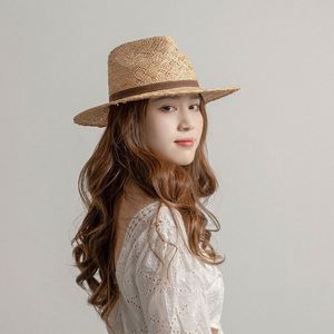 Sombrero de Paja Panamá Hecho a Mano con Decoración de Cinta para Primavera/Verano, Ideal para Exteriores y Protección Solar - Product Image 3