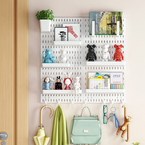 Estante de pared Qinfeng con tablero perforado y ventosas de plástico para estudio, entrada, recibidor, organización DIY - Product Image 3
