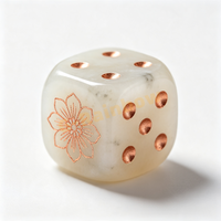 Dés en résine vert nacré doré avec chiffres, peints à la main, logo personnalisable et D6 de 16 mm pour jeux de société