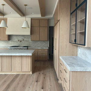 ตู้ครัวแบบเปิดเรียบง่ายสั่งทำจากโรงงาน แผงประตูลายไม้สวยงามและใช้งานได้จริง เฟอร์นิเจอร์ทั้งหลังบ้าน ควอตซ์ - Product Image 1