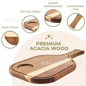 Tabla de quesos de madera con forma de guitarra con ranuras para exhibir aperitivos y para uso en fiestas - Product Image 3