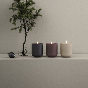 เทียนหอม AIKUN ผู้ผลิต OEM ขี้ผึ้งถั่วเหลือง อโรมาเธอราพี ภาชนะเซรามิกพร้อมฝาปิด กลิ่นหอมสำหรับบ้าน จำหน่ายส่ง - Product Image 1