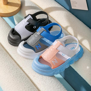Sandales pour enfants antidérapant souple PVC <span class=keywords><strong>semelle</strong></span> bébé pantoufles boucle sangle fermeture plage sandale enfant garçons Anti coup de pied conception chaussures d'été - Product Image 5