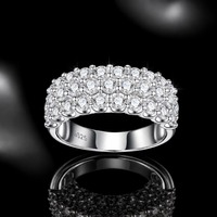 Bague Moissanite VVS1 Couleur D Certifiée GRA Trois Rangs Demi-Éternité en Argent Sterling 925 pour Femme – Fabricant de Bijoux Personnalisés