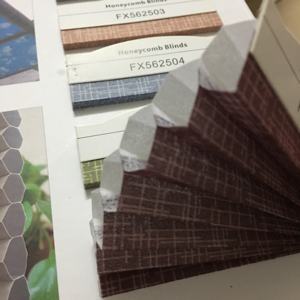 بيع المصنع حسب الطلب منزل أخضر سماوي بمحرك 25 قرص العسل الستائر الخلوية الخفيفة - Product Image 4