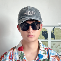 Gorra de béisbol bordada lavada vintage con logotipo personalizado Tela de encaje elegante para deportes al aire libre Patrón impreso