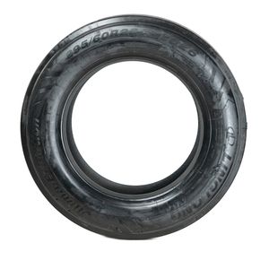 Nouveau pneu radial tout-terrain LG26 pour camion, sans chambre à air, 295/60R22.5, pour longs trajets - Product Image 4