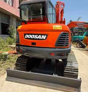 Mini-excavatrice d'occasion Doosan DX60-9C 6 tonnes, peinture d'origine, hydraulique, sur chenilles, machine importée, moteur, boîte de vitesses, pompe, moteur Yanmar - Product Image 6