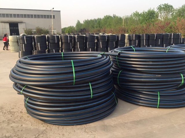 1 Inch HDPE Drip Irrigation Pipe with Compression Fitting Non Toxic Anti Corrosion for Agriculture