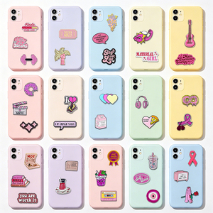 En stock: Pegatinas metálicas <span class=keywords><strong>de</strong></span> corazón <span class=keywords><strong>rosa</strong></span> para teléfono, calcomanías esmaltadas bonitas para carcasa <span class=keywords><strong>de</strong></span> móvil, insignias tipo broche estilo INS dulce y femenino. Directo <span class=keywords><strong>de</strong></span> fábrica, MOQ bajo. - Product Image 1
