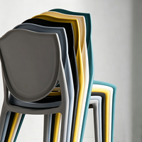 Chaise de salle à manger moderne en plastique, légère et empilable, pour la maison, le jardin, les restaurants et les événements