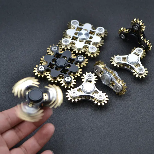 Crazy nine tooth linkage fingertip gyroscope EDC hand spinner Brass gyroscope The best decompression toy