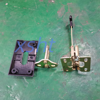 Verrou de positionnement pour niveleuse, loquet de porte de cabine, pièces d'excavatrice 819950328