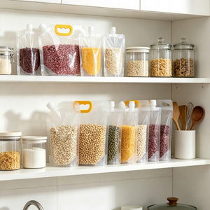 Sac souple transparent de 10 L avec bec verseur pour le stockage de riz, céréales et produits secs en cuisine et à la maison (vente en gros) - Product Image 1
