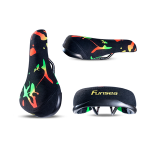 Selle de Vélo Funsea Super Robuste 8mm en Acier Imprimé Rasta, Revêtement en Silicone et Flanelle pour Cyclisme Ludique et Stylé - Product Image 1