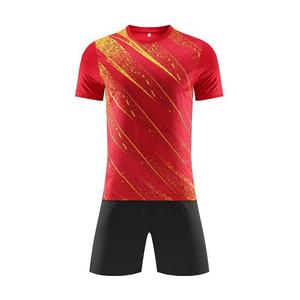 Maillots de football hautement personnalisés. Nous prenons en charge les commandes que nos concurrents n'osent pas prendre en charge. Contactez-nous pour plus d'informations. - Product Image 4