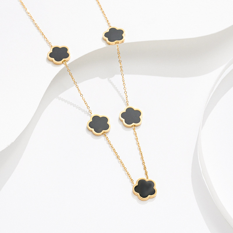 #06-Collier noir