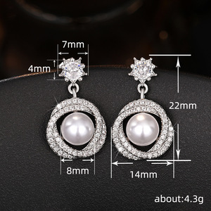 Orecchini a perno con fiore di perla da donna, eleganti gioielli coreani a spirale floreale, regalo quotidiano - Product Image 5