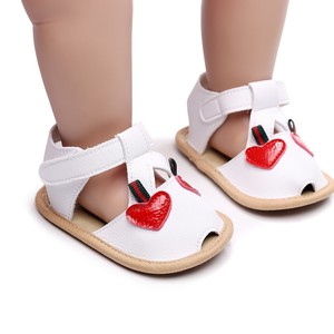 Sandali per primi passi, scarpe con suola morbida antiscivolo con ciliegie a forma di cartone animato - Product Image 3