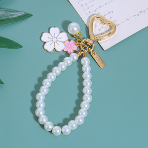 Porte-clés en métal texturé de haute qualité, magnifique accessoire en perles de fleurs de cerisier, porte-clés perlé, breloque de sac, cadeau d'anniversaire - Product Image 6
