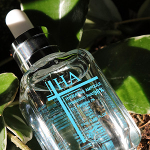 Sérum d'acide hyaluronique de soins du visage de marque OEM Sérum éclaircissant, blanchissant et anti-âge Essence d'acide hyaluronique ATTICOS - Product Image 2