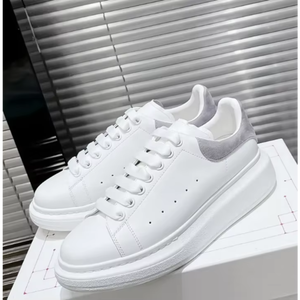 Baskets de luxe haut de gamme pour hommes à semelle épaisse, légères et offrant un excellent soutien, idéales pour la marche athlétique, à bout pointu et fermeture à lacets - Product Image 2