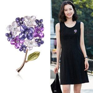 Broche de diamante antiguo para mujer Flor de esmalte púrpura con diamantes de imitación transparentes Estilo de moda para boda o fiesta - Product Image 3