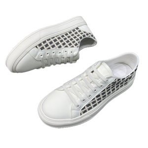 Chaussures décontractées de luxe pour hommes, toutes saisons, avec semelle extérieure en caoutchouc massif de style européen, doublure en maille respirante et bande élastique - Product Image 5