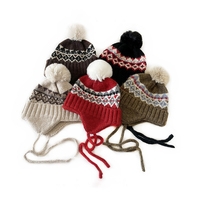 Bonnet personnalisé avec logo, multicolore, en jacquard géométrique, avec pompon et cache-oreilles, chaud pour adulte, idéal pour les journées d'hiver froides en extérieur