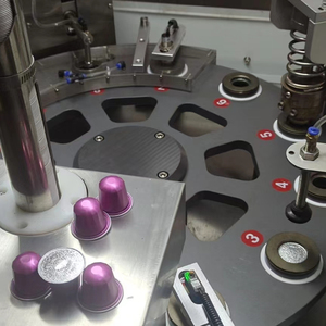 Machine de remplissage et de scellage de capsules de café K-Cup haute vitesse 60 pièces/min, scelleuse de capsules en carton plastique - Product Image 2