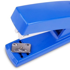 Deli Medium Stapler 0425 100 Sheets Capacity Office Student Use - Product Image 3