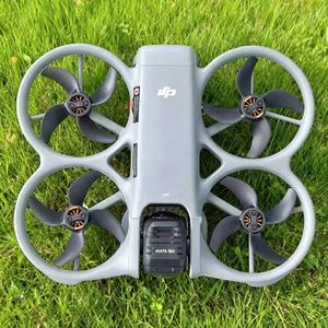 <span class=keywords><strong>DJI</strong></span> Avata 360 Fly More <span class=keywords><strong>Combo</strong></span>, Dron Panorámico No Tripulado, Transmisión de Video Profesional Estabilizada de 8K, 20 km de Alcance - Product Image 5