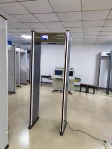 เครื่องตรวจจับโลหะแบบประตู KMS ระบบเหนี่ยวนำแ<span class=keywords><strong>ม</strong></span>่เหล็กไฟฟ้า พร้อ<span class=keywords><strong>ม</strong></span>สัญญาณเตือนด้วยเสียงและภาพ ใช้งานได้ 24 ชั่วโมง สำหรับสนามบิน สถานีขนส่ง - Product Image 3