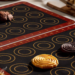 385*285*0.7mm Siyah Kırmızı Kenarlı Silikon Pişirme Matı Makaron Daire İşaretli Yeniden Kullanılabilir Fırın Tepsisi Matı Fabrika Özel Logo Boyut Renk - Product Image 5