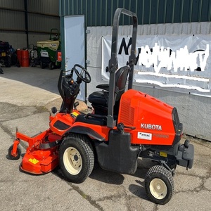 Cortacésped Kubota F2890 con cuchilla cilíndrica de 230 mm, caja recolectora de césped de 100 L, descarga trasera, motor de 4 tiempos, 144 cc, gasolina - Product Image 1