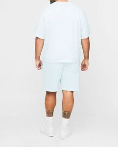 Ensemble T-shirt ample et décontracté bleu clair avec surpiqûres contrastées et short en jersey pour homme - Product Image 3