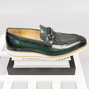 Mocassins en cuir véritable pour hommes, bout rond, à enfiler, décorés d'une boucle, souples, chaussures décontractées toutes saisons - Product Image 1
