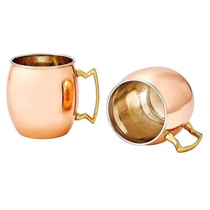 Taza de Cobre Hecha a Mano de la Mejor Calidad con Asa de Latón para Cócteles Moscow Mule, Cerveza y Bebidas Frías Disponible para la Venta - Product Image 2