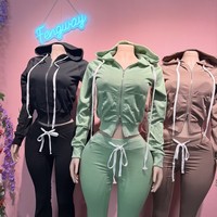 Ensemble de survêtement sport 2 pièces pour femme 2026 : sweat à capuche zippé et pantalon évasé en maille, coupe ajustée