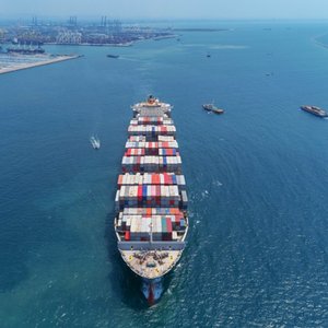 Blue Sail International : Transport maritime international, expédition de conteneurs de Guangzhou vers le Vietnam, entreposage et emballage - Product Image 1