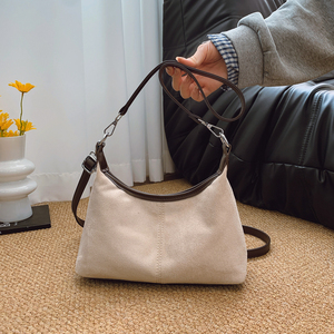 Winter and Autumn Design Customized Wallet Moon Tote Bag Brand Handbag Fashion Women's Shoulder Bag - Product Image 3
